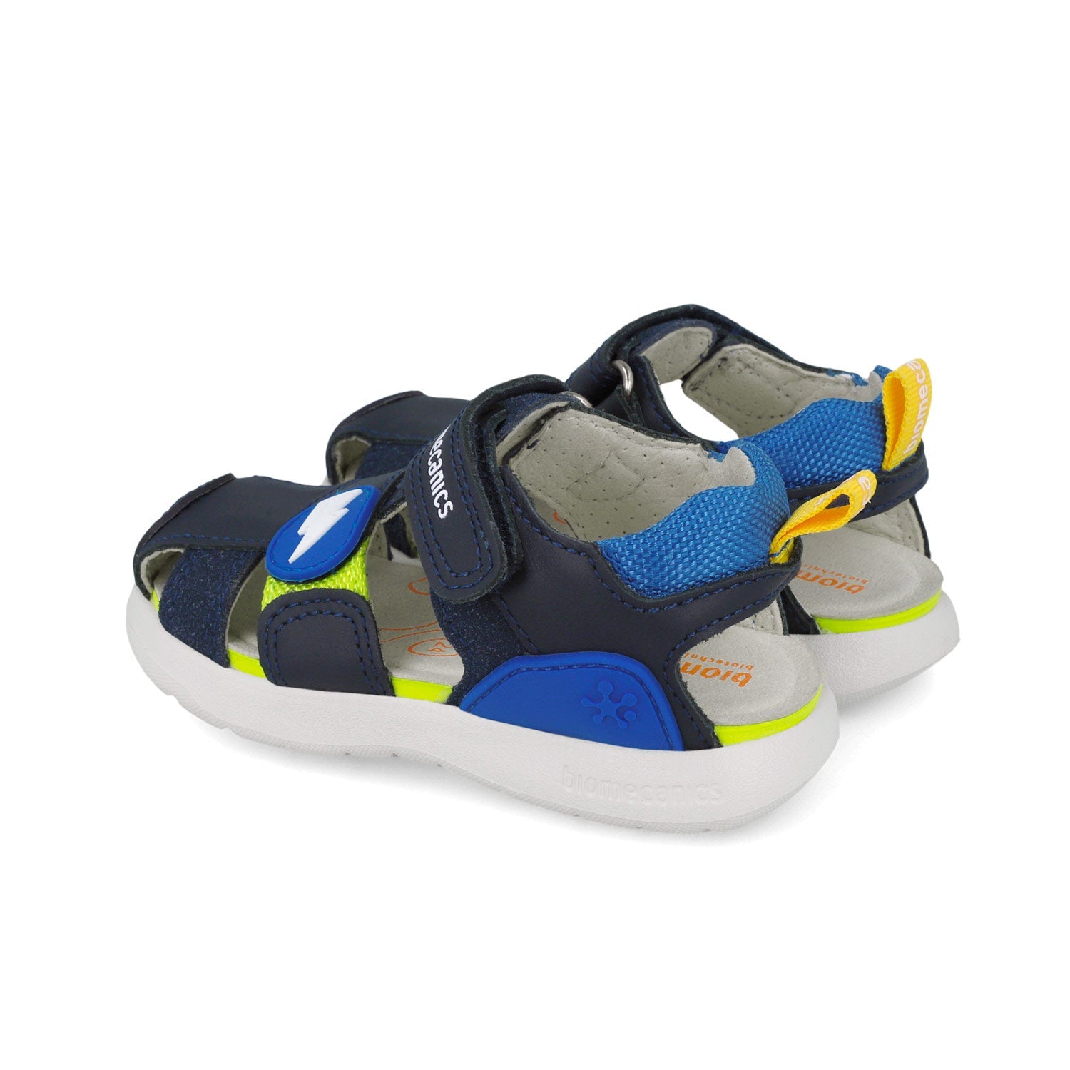 BIOMECANICS SANDALIA PARA NIÑO CORTE DE PIEL Y PISO SINTETICO 252216A089